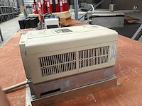 Hitachi j300-075hfe4 frequentieregelaar - 7.5 kw / 11 kw - afbeelding 7 van  9