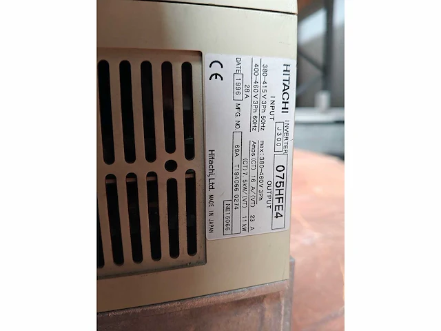 Hitachi j300-075hfe4 frequentieregelaar - 7.5 kw / 11 kw - afbeelding 8 van  9