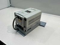 Hitachi j300 075hfe4 frequentieregelaar - afbeelding 1 van  7