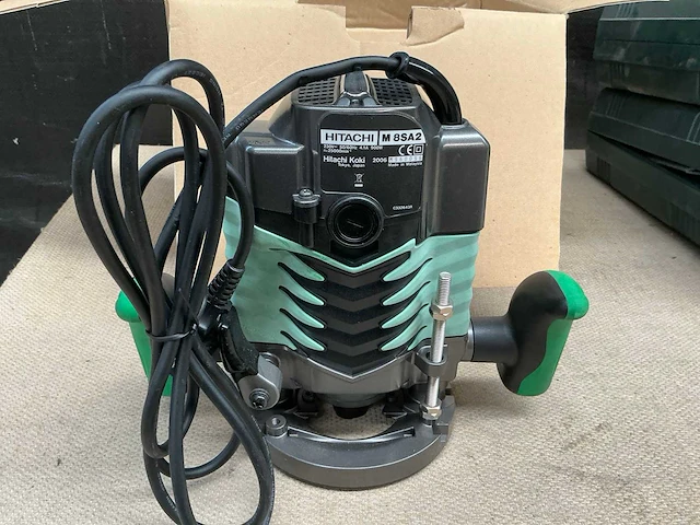 Hitachi m 8sa2 bovenfrees - afbeelding 3 van  5