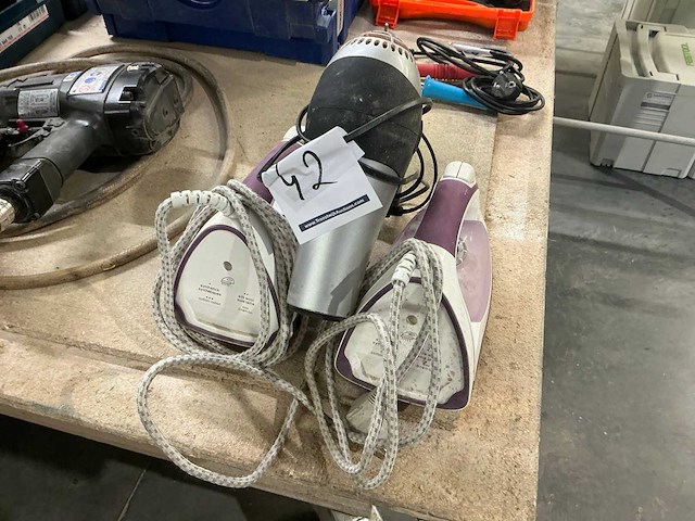 Hitachi strijkijzer - afbeelding 2 van  3