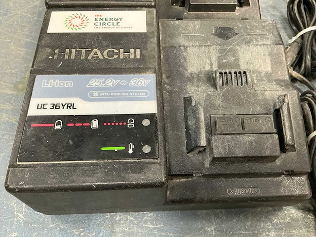 Hitachi uc 36yrl acculader (4x) - afbeelding 1 van  2