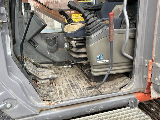 Hitachi zaxis 180 lc rupsgraafmachine - afbeelding 15 van  33