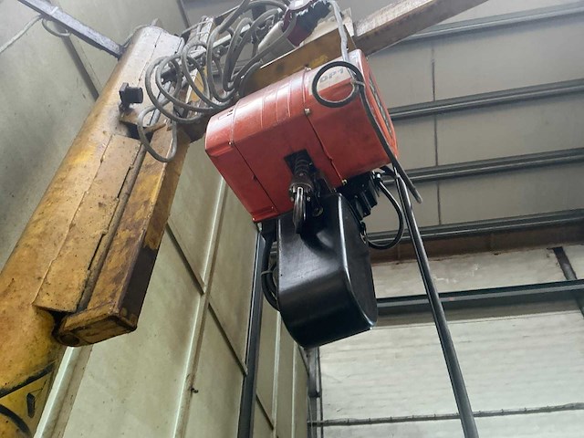 Hitachi zwenkarmkraan op paal - afbeelding 8 van  8