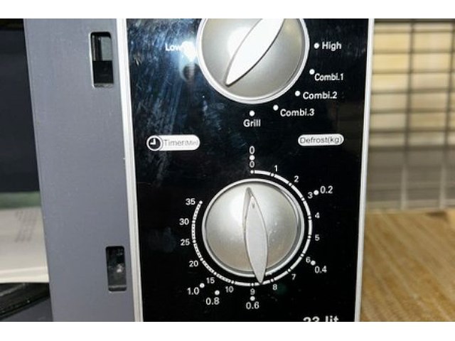 Hitahi microgolf + grill - afbeelding 3 van  4