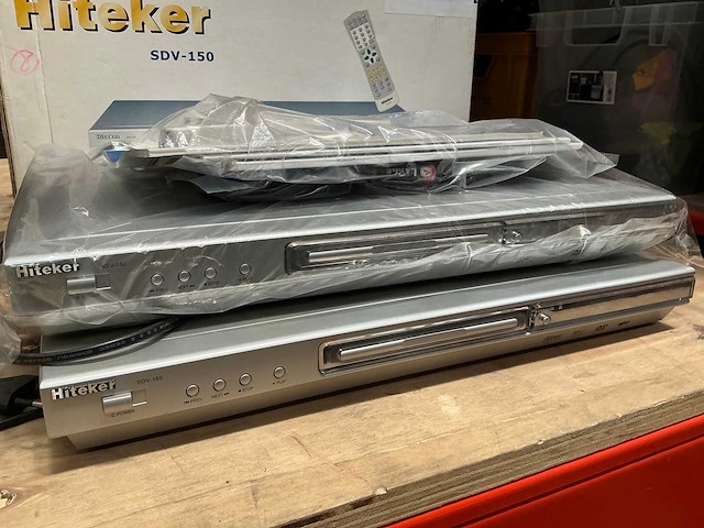 Hiteker sdv-150 dvd speler (2x) - afbeelding 2 van  4