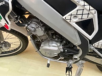 Hm locusta moto - afbeelding 12 van  12