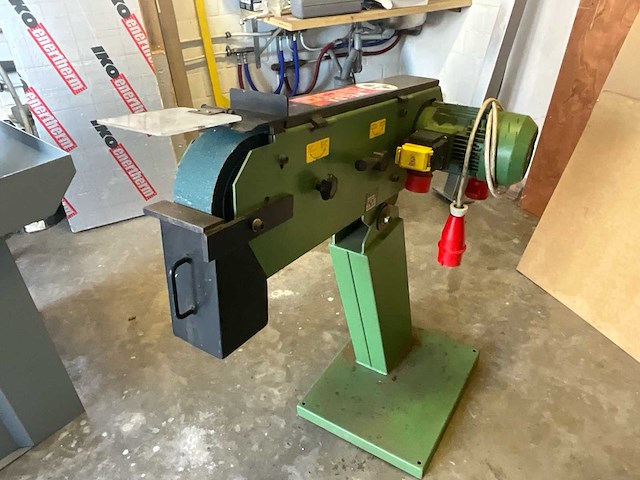 H.m. machinery a/s - tas 75 - bandschuurmachine - afbeelding 1 van  5