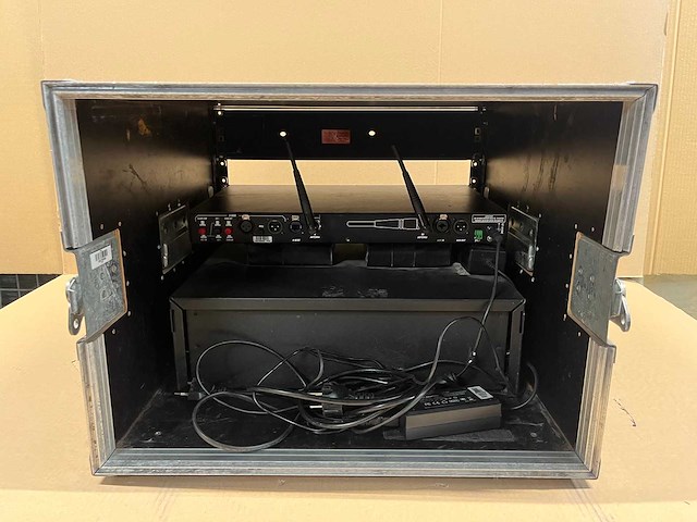 Hme dx200 wireless intercom rack - afbeelding 14 van  17