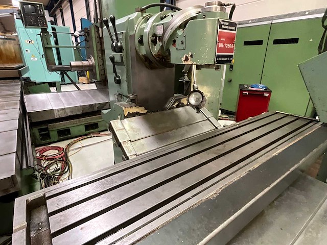 Ho-chun - uh-1250a - cnc freesmachine - afbeelding 6 van  7
