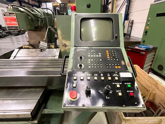 Ho-chun - uh-1250a - cnc freesmachine - afbeelding 2 van  7