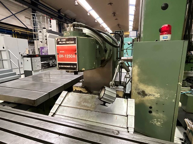 Ho-chun - uh-1250a - cnc freesmachine - afbeelding 3 van  7