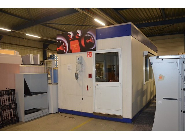 Hob unit met verlichting (zonder inhoud) met 2 ramen en deur afm. 3m x 6m - afbeelding 4 van  24