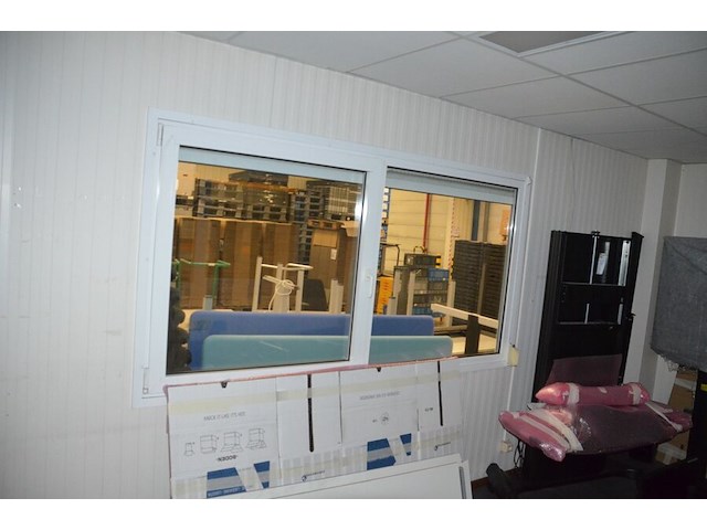Hob unit met verlichting (zonder inhoud) met 2 ramen en deur afm. 3m x 6m - afbeelding 5 van  24