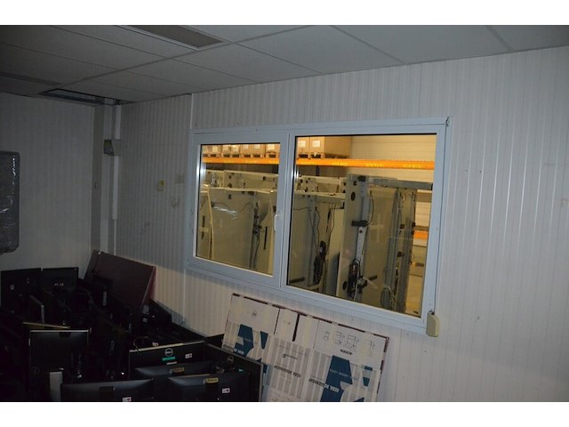 Hob unit met verlichting (zonder inhoud) met 2 ramen en deur afm. 3m x 6m - afbeelding 6 van  24