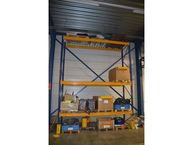 Hob unit met verlichting (zonder inhoud) met 2 ramen en deur afm. 3m x 6m - afbeelding 7 van  24