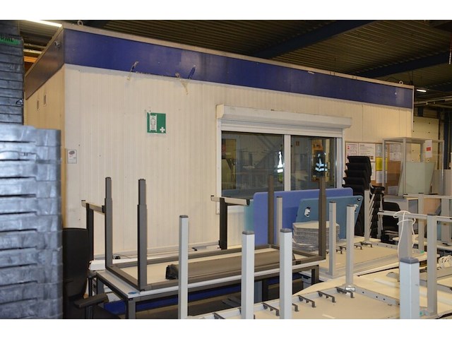 Hob unit met verlichting (zonder inhoud) met 2 ramen en deur afm. 3m x 6m - afbeelding 17 van  24