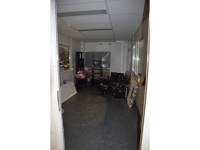 Hob unit met verlichting (zonder inhoud) met 2 ramen en deur afm. 3m x 6m - afbeelding 19 van  24