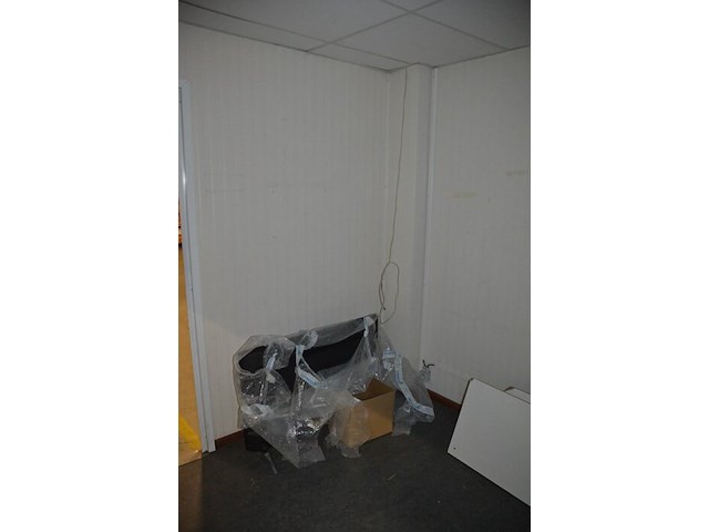 Hob unit met verlichting (zonder inhoud) met 2 ramen en deur afm. 3m x 6m - afbeelding 21 van  24