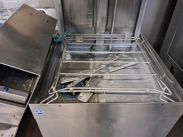 Hobart - korvenvaatwasmachine - afbeelding 4 van  7