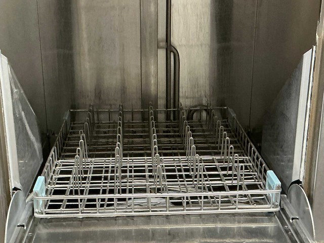 Hobart ux-30 eb korvenvaatwasmachine - afbeelding 1 van  8