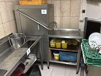 Hobart vaatwasser met aanvoertafel
