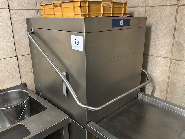 Hobart vaatwasser met aanvoertafel - afbeelding 2 van  5