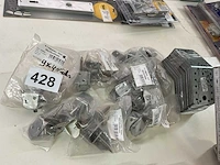 Hoek verbinders en inox hoeken