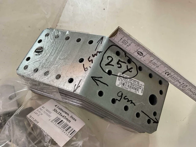 Hoek verbinders en inox hoeken - afbeelding 3 van  5