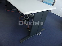 Hoekbureau + 2 tafels - afbeelding 4 van  9