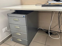 Hoekbureau + 2x tafel - afbeelding 3 van  6