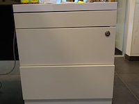 Hoekbureau + bureaustoel - afbeelding 2 van  5