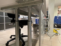 Hoekbureau en bureaustoel - afbeelding 7 van  11