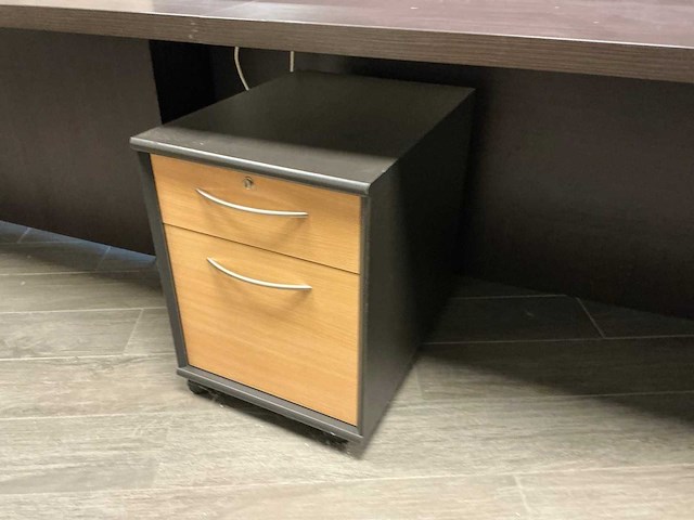 Hoekbureau en kast adore - afbeelding 7 van  7