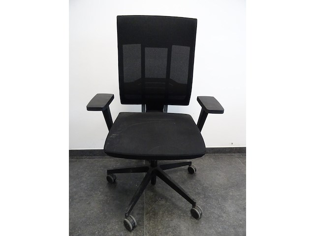 Hoekbureau + ladekastje en 3x bureaustoel - afbeelding 4 van  7