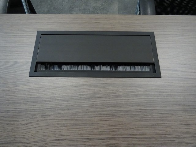 Hoekbureau + ladekastje en 3x bureaustoel - afbeelding 7 van  7