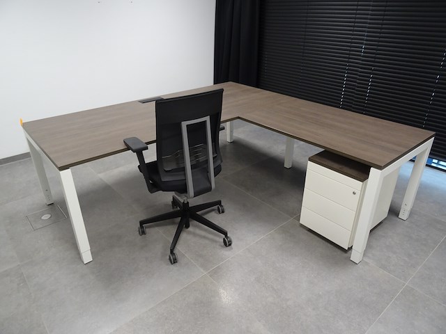 Hoekbureau + ladekastje en bureaustoel - afbeelding 2 van  7