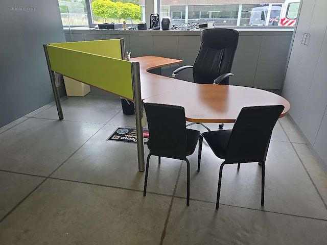 Hoekbureau nn - afbeelding 1 van  5