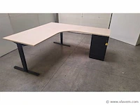 Hoekbureau orange