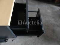 Hoekbureau - afbeelding 9 van  9