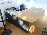 Hoekbureau - afbeelding 8 van  8