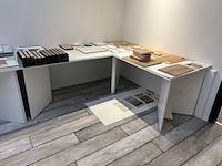 Hoekbureau - afbeelding 1 van  3