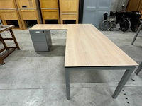 Hoekbureau - afbeelding 2 van  5