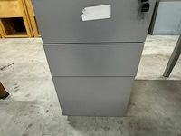 Hoekbureau - afbeelding 4 van  5