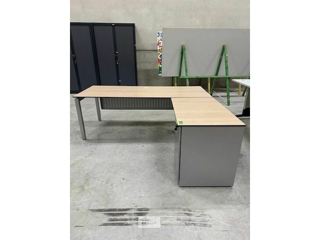 Hoekbureau - afbeelding 1 van  2