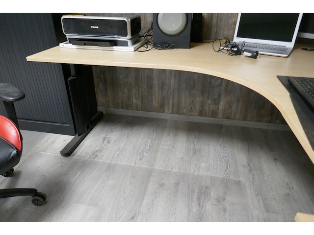 Hoekbureautafel + bureaustoel - afbeelding 4 van  4