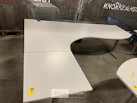 Hoekbureel - afbeelding 1 van  2