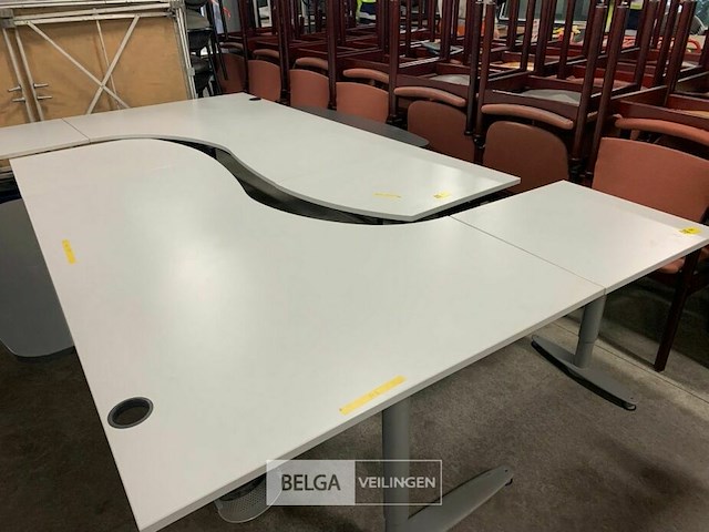 Hoekbureel - afbeelding 2 van  2