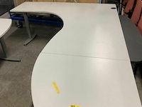 Hoekbureel - afbeelding 1 van  1