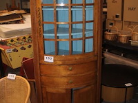 Hoekkast, houten, met vitrine en lade - afbeelding 1 van  1
